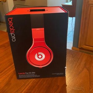 Beats by Dr. Dre Pro Limited Edition wired headphones excellent condition, rare